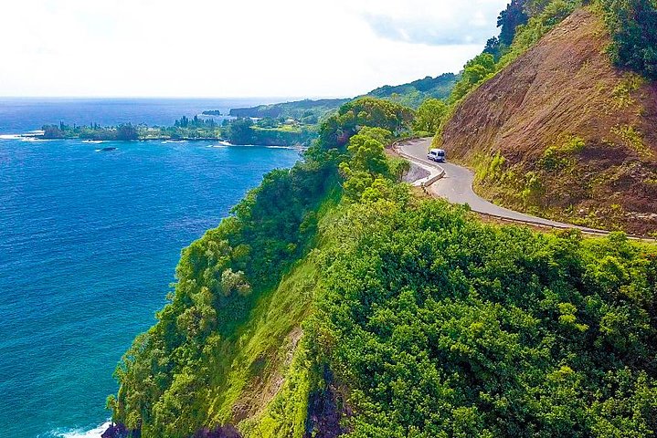 Maui: berømte vej til Hana vandfald og frokost af Mercedes Van