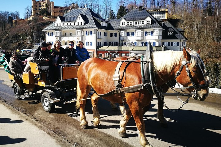 Munich: Neuschwanstein Tour with Oberammergau or Alpine Coaster