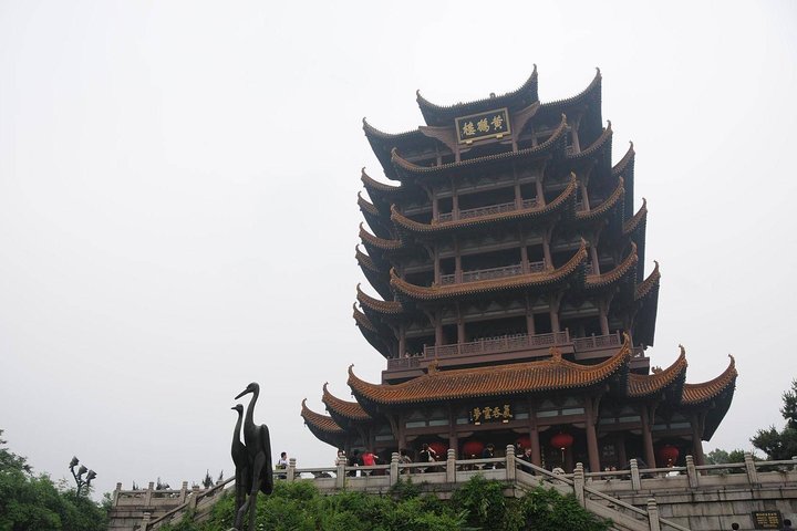 Excursão Privada de Wuhan a Torre do Guindaste Amarelo, Templo Guiyuan e Museu da Província de Hubei