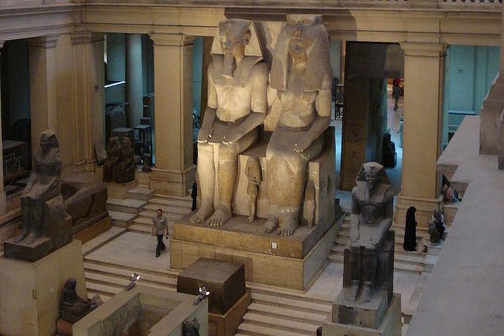 Tour privato di un giorno al Cairo da Port Said: Piramidi e Museo