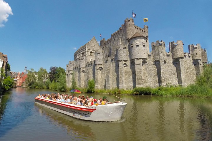 Gita guidata in barca di 40 minuti nella Gand medievale