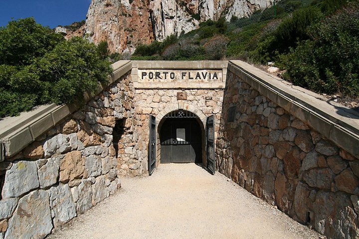 Cagliari : Experiencia privada de día completo en Porto Flavia y cuevas de los Zuddas desde Chía