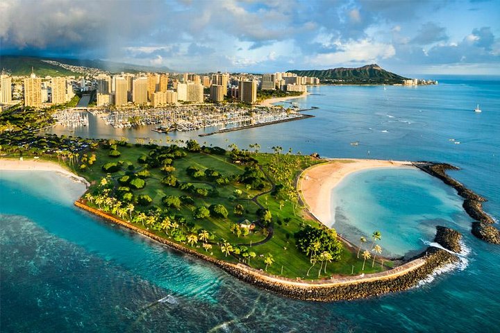 Oahu : 60 min Royal Crown Helicopter Tour - portas abertas ou abertas