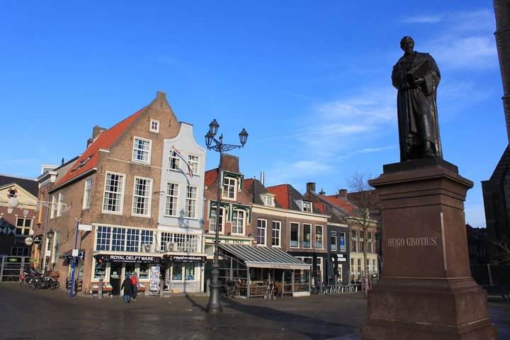 Recorrido a pie por Delft: la ciudad de naranja y azul