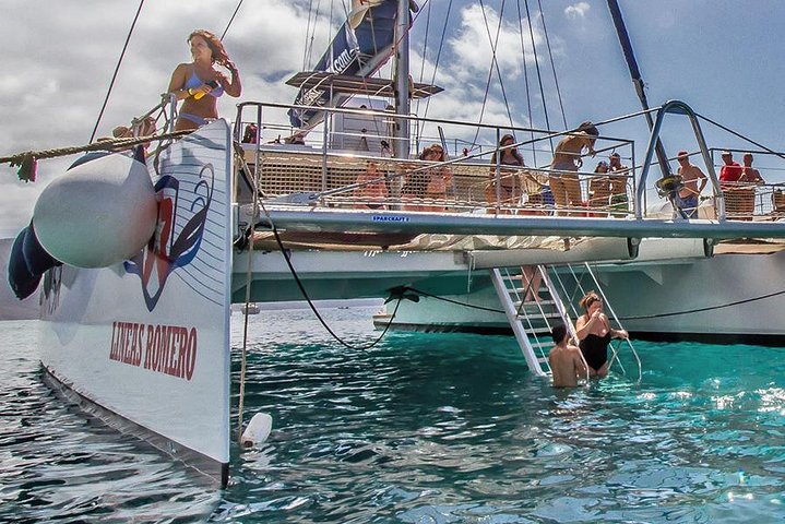 Catamarancruise naar Papagayo stranden, lunch en wateractiviteiten