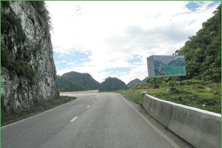 Privat transfer Hanoi Mai Chau One Way (Gratis hotellhenting)