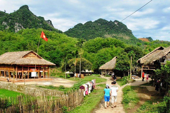 Privat transfer Hanoi Mai Chau One Way (Gratis hotellhenting)