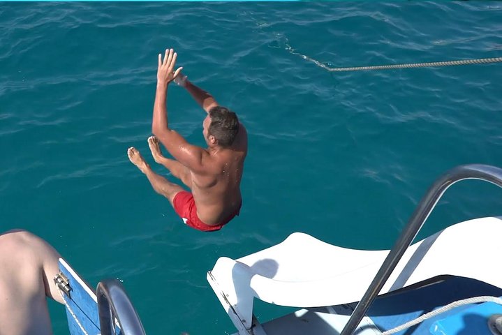 Ibiza strandhopcruise met paddleboards, drankjes en eten 6 uur