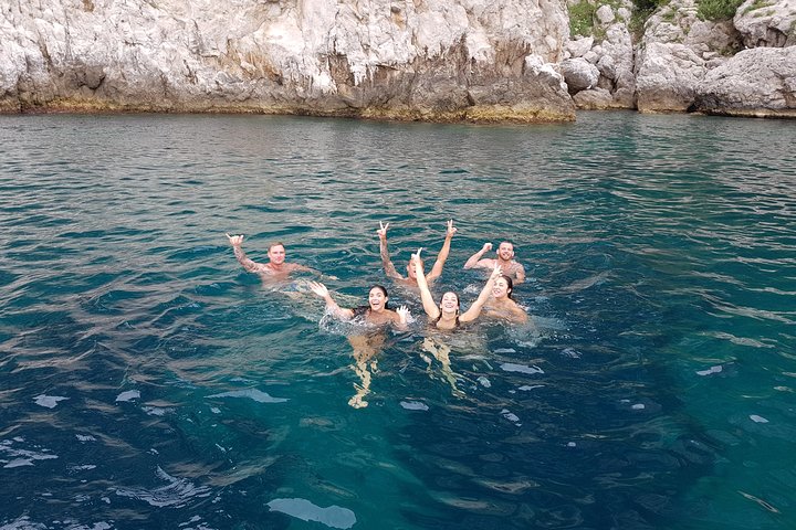 Desde Sorrento: Capri y Tour opcional en barco a la Gruta Azul