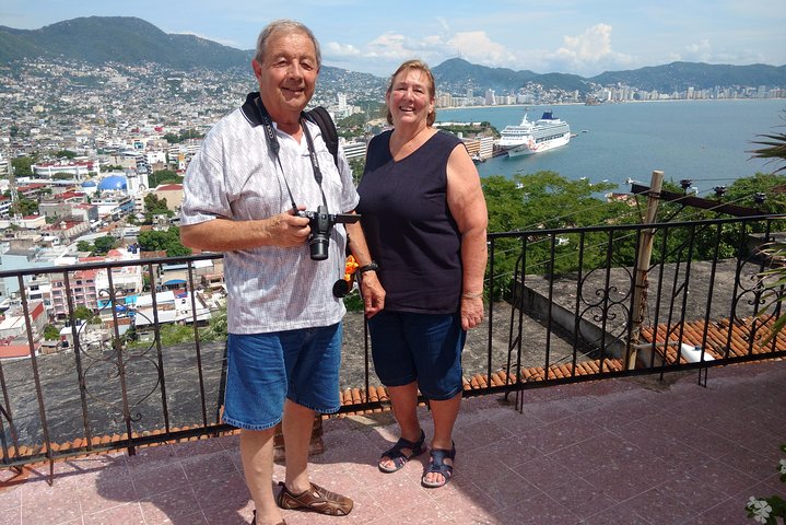 4 uur Stadstour met kleine groep en High Divers Cruise Terminal Pick-up