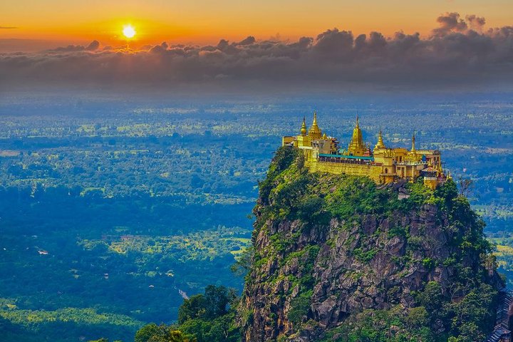 Visite guidée privée de la montagne Popa et Salay au départ de Bagan avec déjeuner