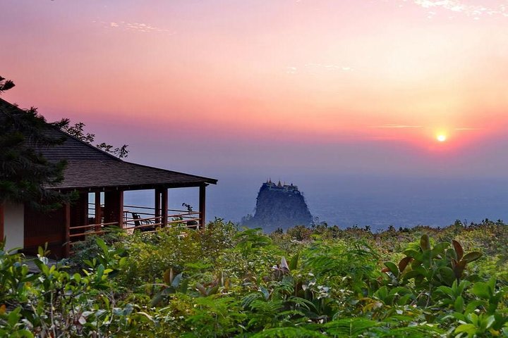 Visite guidée privée de la montagne Popa et Salay au départ de Bagan avec déjeuner
