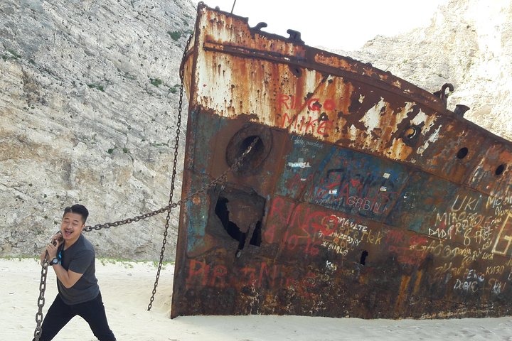 Zakynthos : Eintägige Kleingruppentour zum Navagio Strand Blaue Höhlen & Draufsicht
