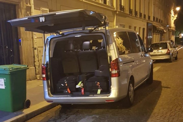 スタンステッド空港からロンドン中心部への共有サービス