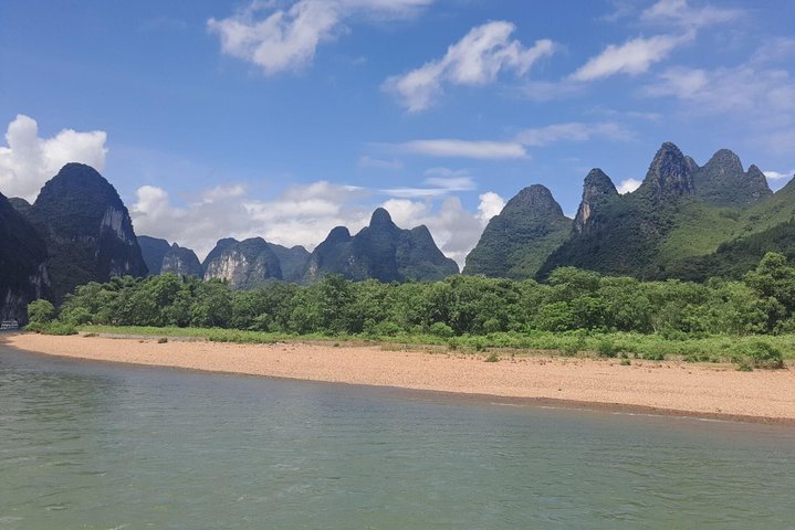 Ganztägige Li-River-Tour mit dem 4-Sterne-Boot und Liusanjie Show