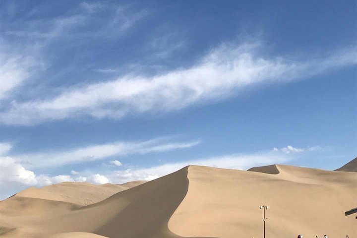 Visite privée d'une journée à Dunhuang: grottes de Mogao, dunes chantantes et Crescent Moon Spring