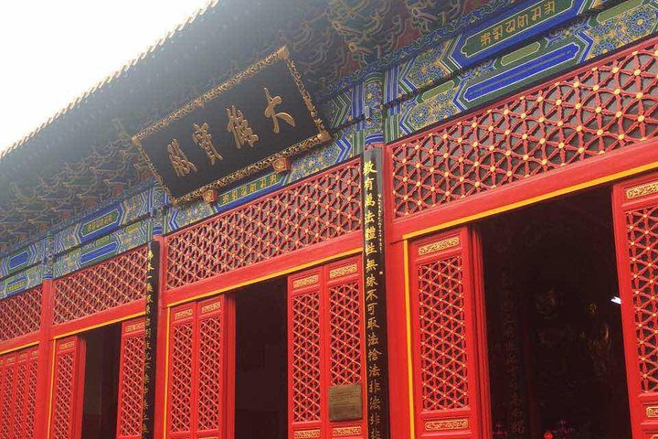 Excursão Privada de Wuhan a Torre do Guindaste Amarelo, Templo Guiyuan e Museu da Província de Hubei