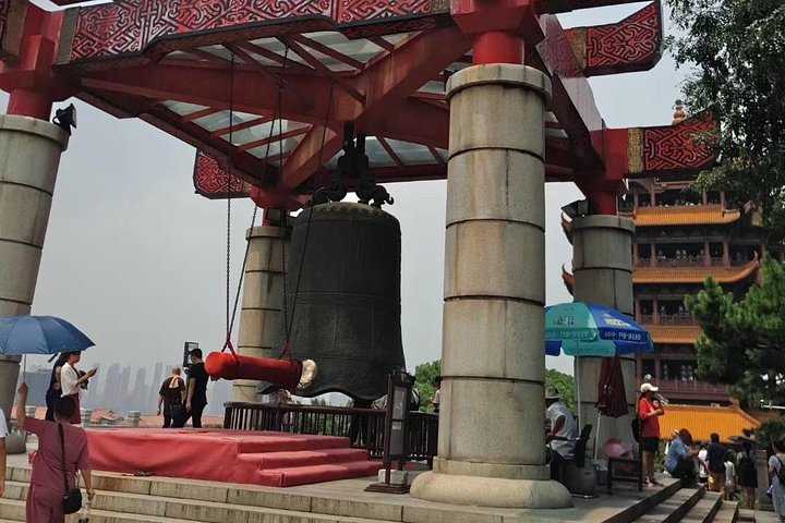 Excursão Privada de Wuhan a Torre do Guindaste Amarelo, Templo Guiyuan e Museu da Província de Hubei