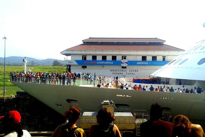 Cruiseline Excursion Colon: Panama City Tour och Miraflores Locks
