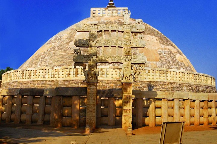 Excursión a Sanchi Stupa y al templo de Udayeshwara de Bhopal con almuerzo