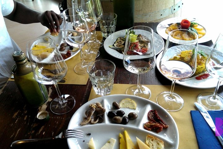 Privat omvisning i Etna og vingårdsbesøk med mat- og vinsmaking fra Taormina