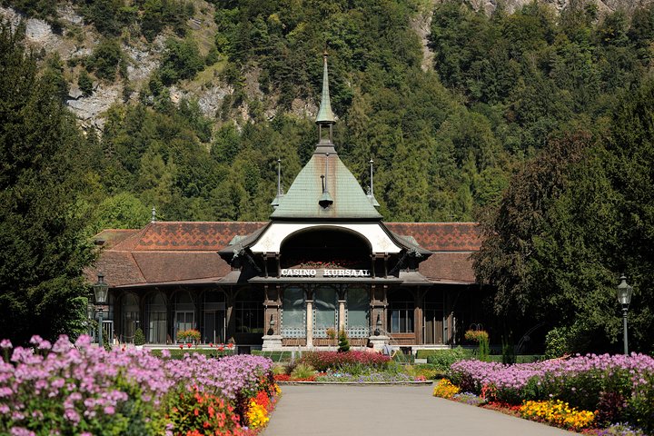 Zurich : Interlaken, Grindelwald & Lauterbrunnen guidet dagstur