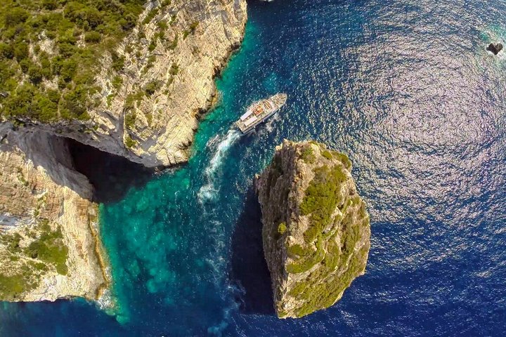 Ganztägige Bootstour zu den blauen Höhlen von Paxos Antipaxos ab Korfu