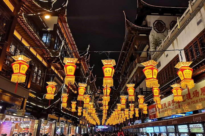 Private Abendtour: VIP-Flussfahrt auf dem Huangpu und Lichter von Shanghai