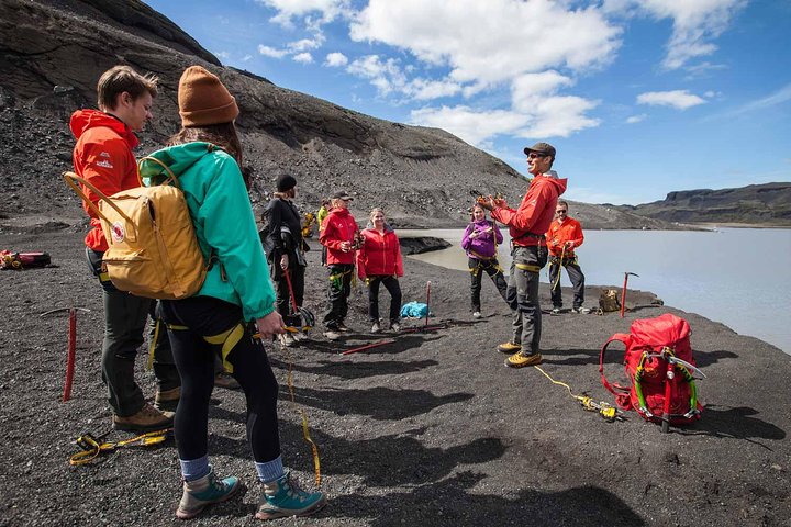 Sólheimajökull Glacier Hike – Aventura em um pequeno grupo