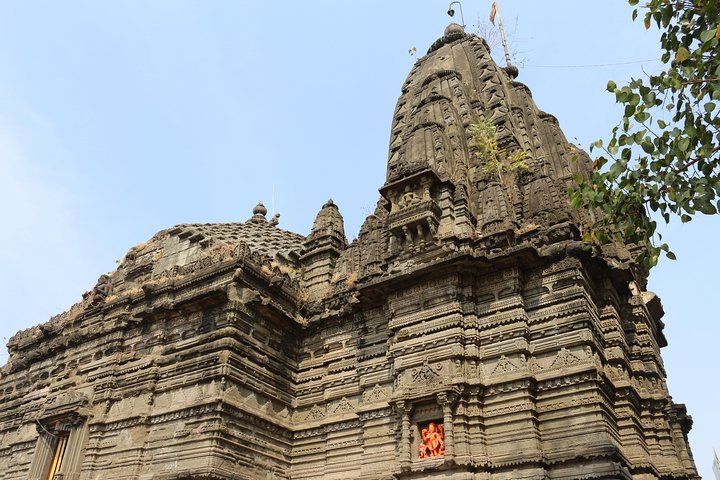 Scopri la città religiosa: Nashik con tour di degustazione di vini