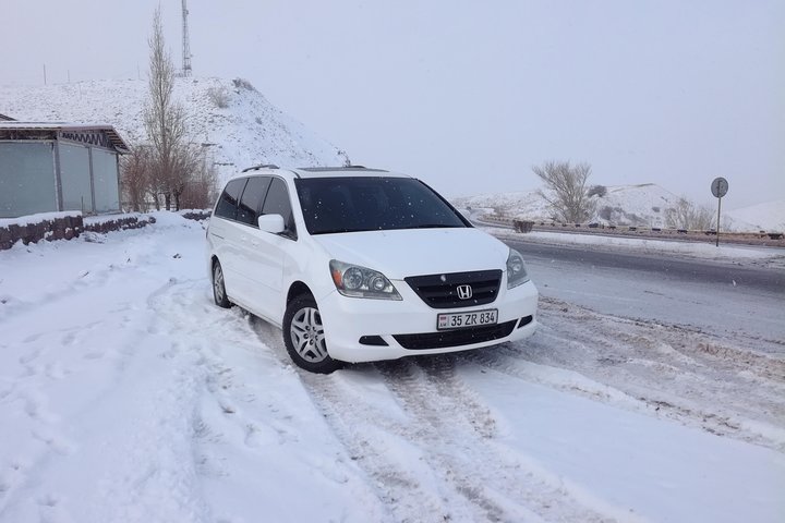Transfer from Yerevan to Tbilisi with 2 sightseeing stops