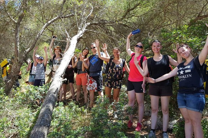 Små grupp Cova de Coloms Sea Caving Tour på Mallorca