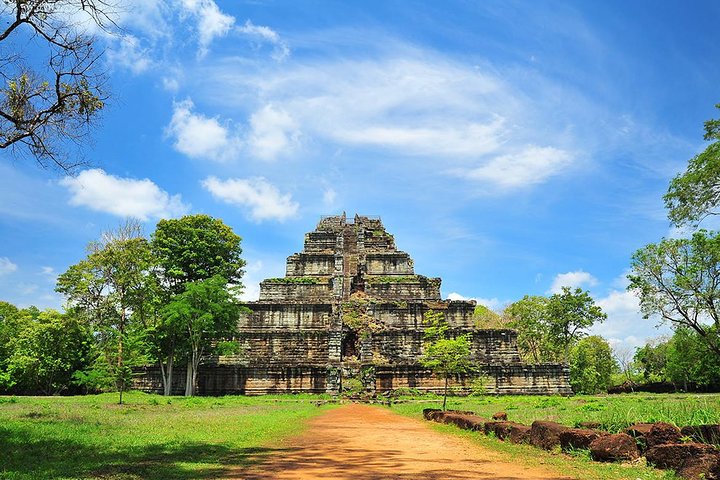 2 dias (Preah Vihear e Koh Ker + Lago Tonle Sap)