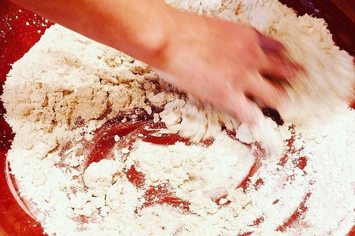 Dégustez des soba fraîchement préparés par vos soins dans un authentique restaurant local !Formule privée réservée à un seul groupe.