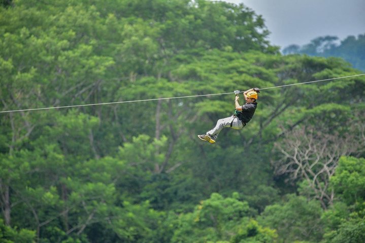 Puntarenas Zipline & River Boat Tours. Puntarenas Landausflug