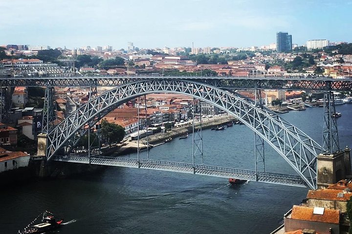 Porto to Lisbon Up to 4 Stops: Aveiro, Nazare, Fatima & Obidos