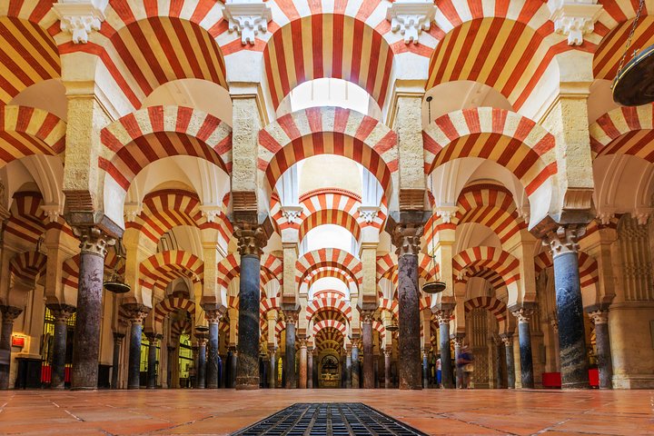 Moské-katedralen, Alcazar och synagogan med Skip the Line-biljetter