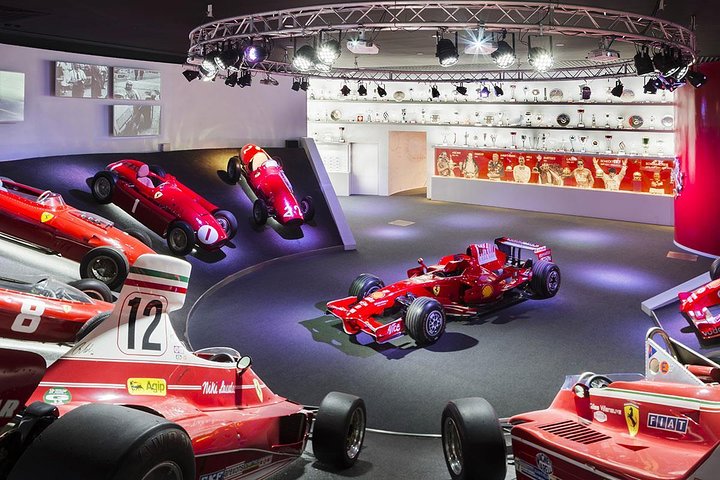 Ferrari Lamborghini Pagani Fabriken und Museen - Tour ab Bologna