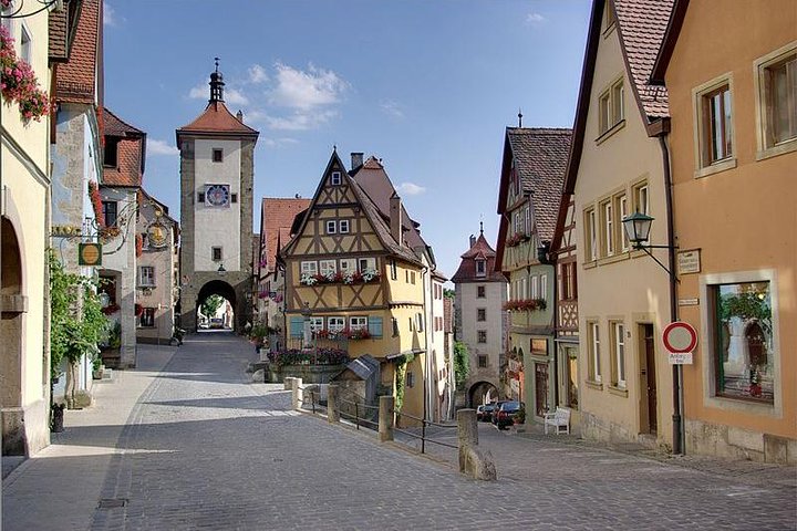 Rothenburg : middeleeuwse muren, torens en historische oude binnenstad
