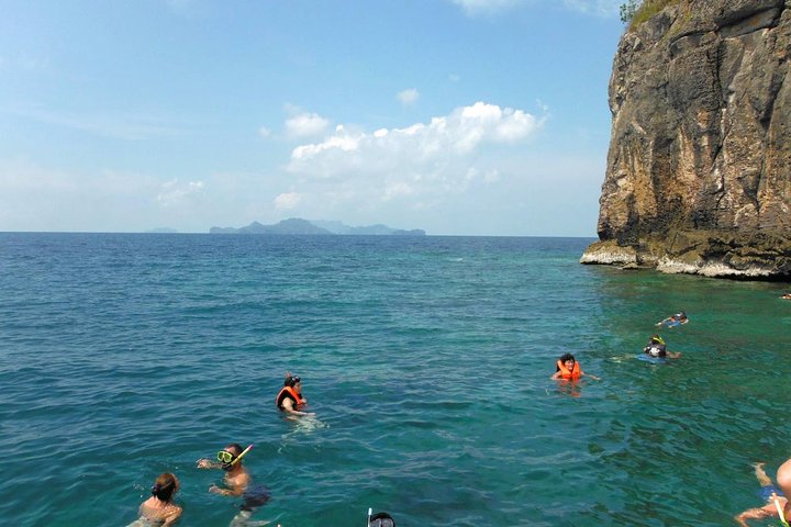 Snorkel y Kayak Viaje al Parque Marino Angthong en lancha rápida desde Koh Phangan