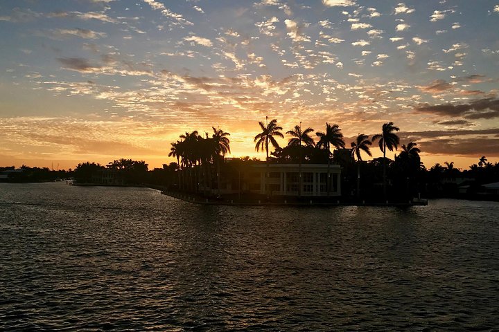 Jungle Queen Riverboat 90-minuters berättad sightseeingkryssning i Fort Lauderdale