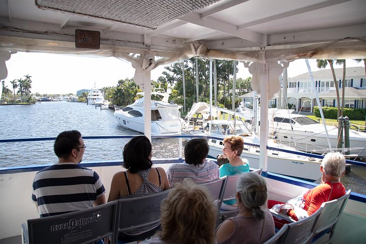 Jungle Queen Riverboat 90-minuters berättad sightseeingkryssning i Fort Lauderdale