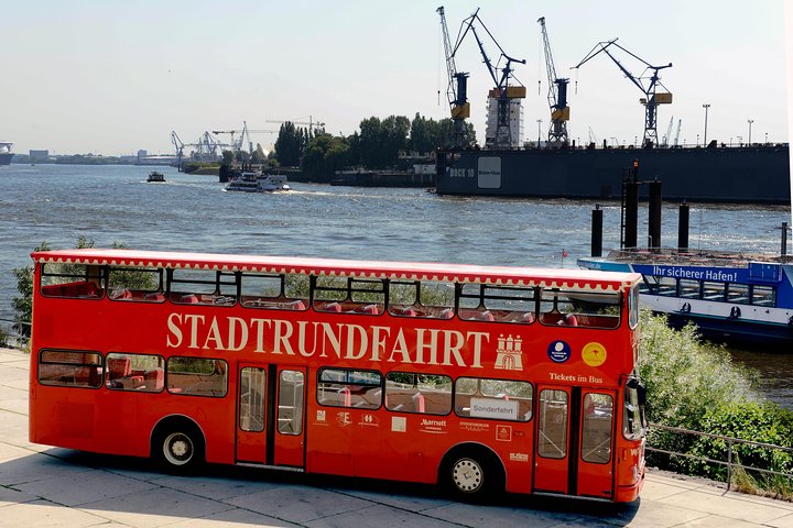 Hamburg Hop-on-Hop-off Stadtrundfahrt im Roten Doppeldecker