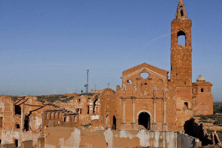 Tour del Aceite de Oliva y Visita al Casco Antiguo de Belchite