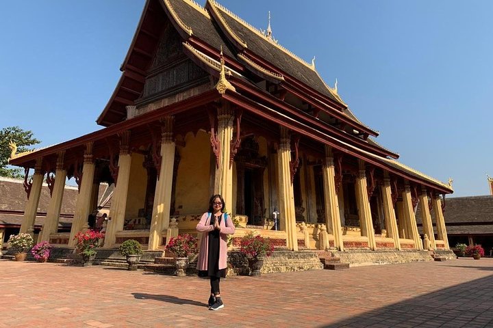 Private Tour: Vientiane City Tour Full Day with Buddha Park