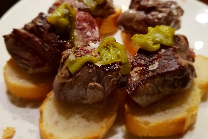 Il pluripremiato tour gastronomico e abbinamento di vini di Bilbao da parte del locale basco