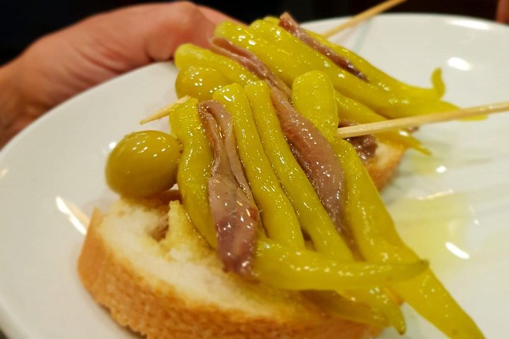 Il pluripremiato tour gastronomico e abbinamento di vini di Bilbao da parte del locale basco