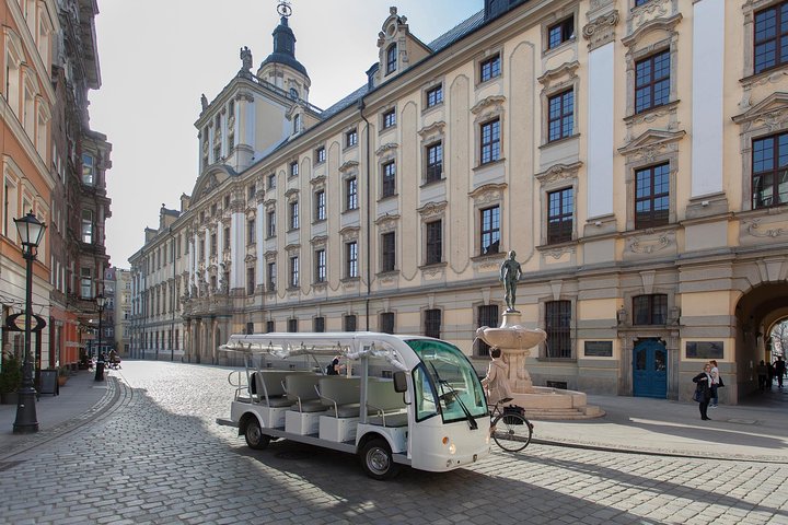 Breslavia, 1 - ora o 2 - ore Tour di gruppo in auto elettrica