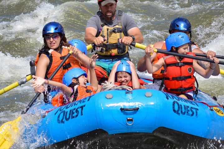 Meio dia Bighorn Sheep Canyon Rafting Aventura Cañon City CO