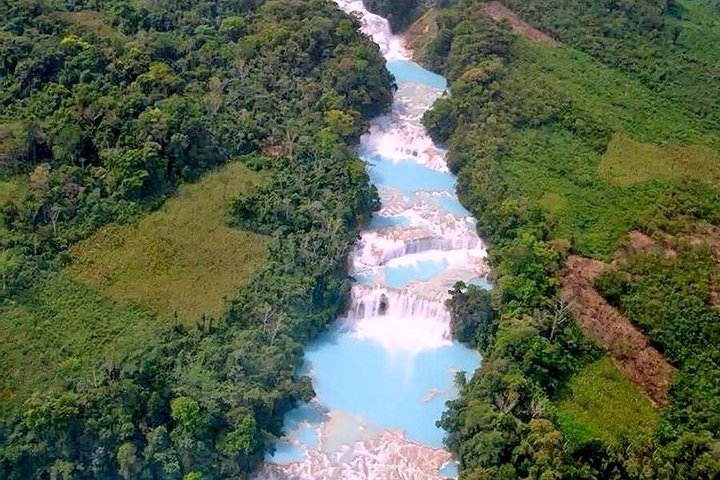 Tour em cascatas de Agua Azul, Cascata Misol-Ha e Zona Arqueológica de Palenque.